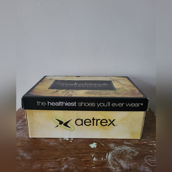 BRAND NEW AETREX sandals in box - Picture 13 of 13